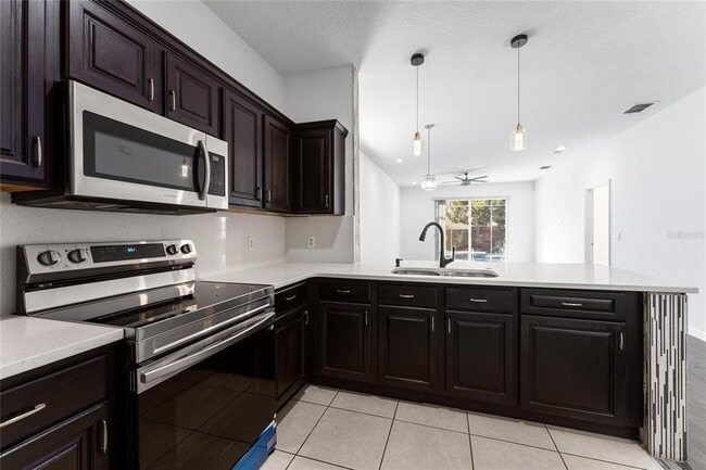 Foto del edificio - 4932 Olde Kerry Dr