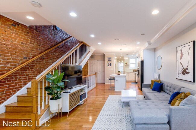 Building Photo - 2 br, 2 bath House - 35 Rhode Island Ave N...