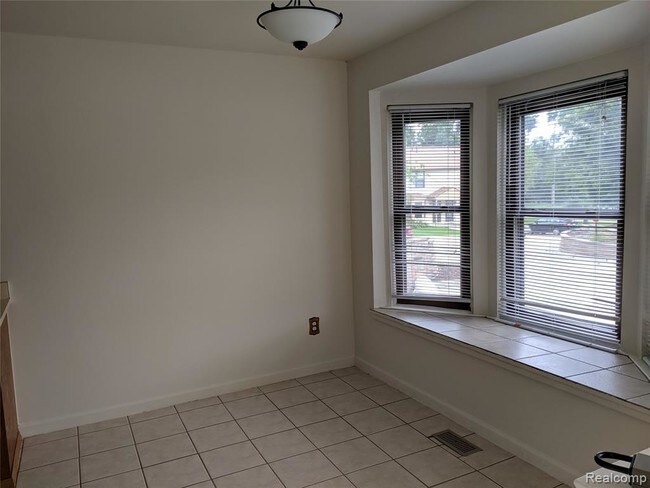 Building Photo - 3015 Debra Ct