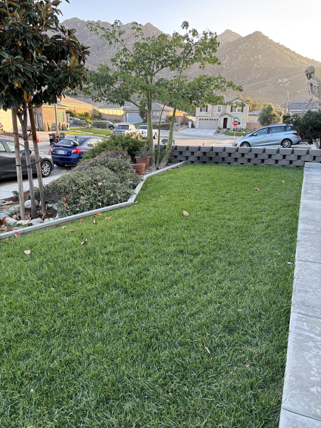 Building Photo - 7893 Boot Straps Ct