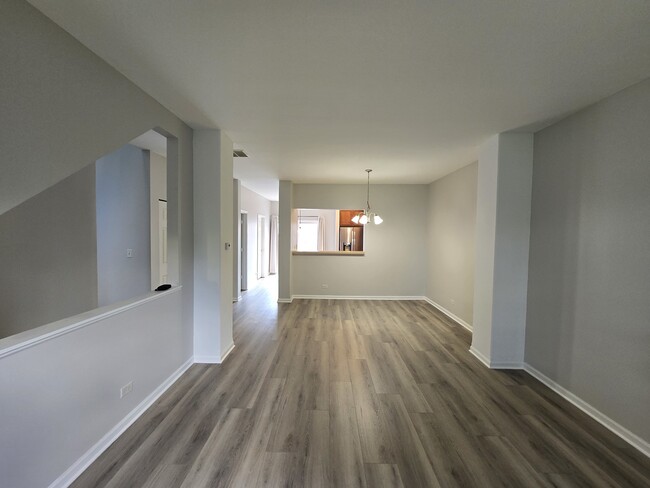 Building Photo - 2558 Hatfield Ct