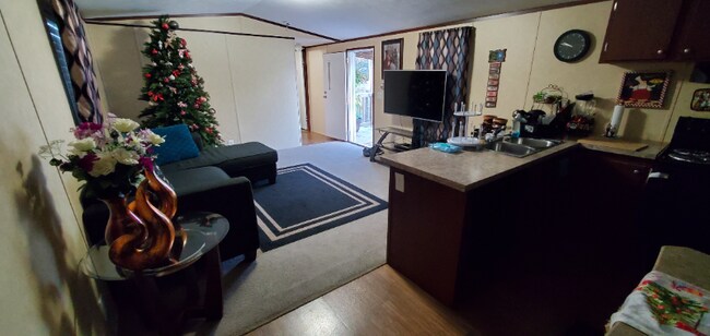 Foto del edificio - 8285 Amanda St