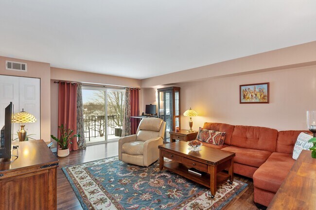 Foto del edificio - 1450 Sandpebble Dr