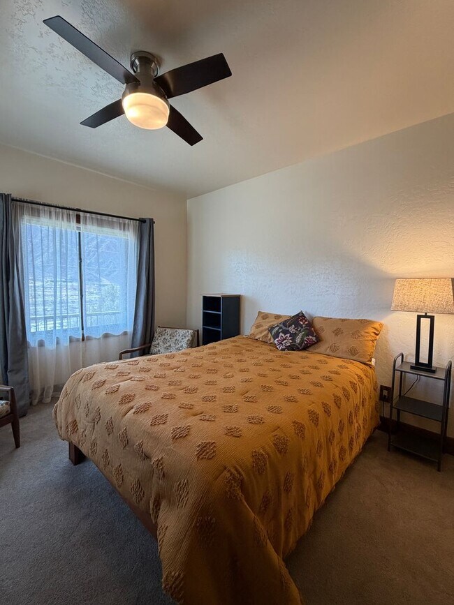 Foto del edificio - 1 Bedroom 1 Bath West Glenwood Apartment for Rent