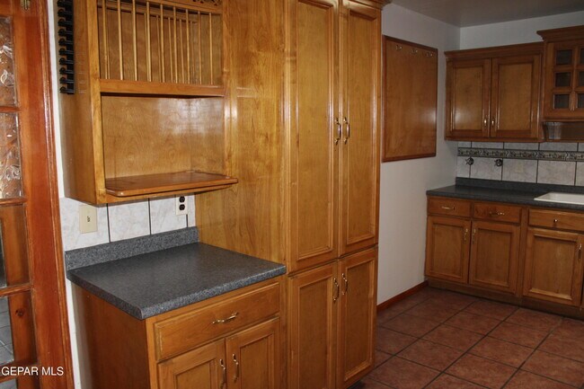 Foto del edificio - 9201 Mt Shasta Dr