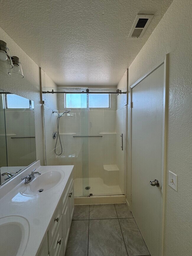 Building Photo - 25776 Margarita St