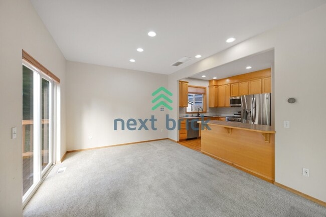 Foto del edificio - Spacious 4-Bed Retreat in Lynnwood with 3.5 Baths and 2,224 Sq. Ft. of Comfort!