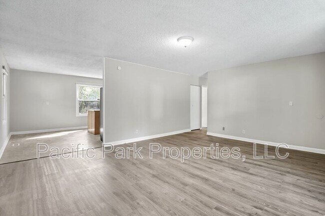 Foto del edificio - 3639 Richelieu Rd