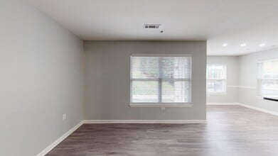 Interior Photo - Inwood West