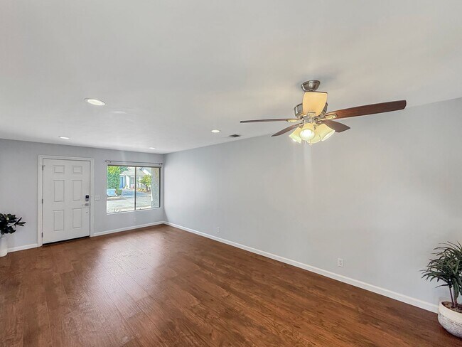 Building Photo - Great 2B 1BA Home in San Marcos