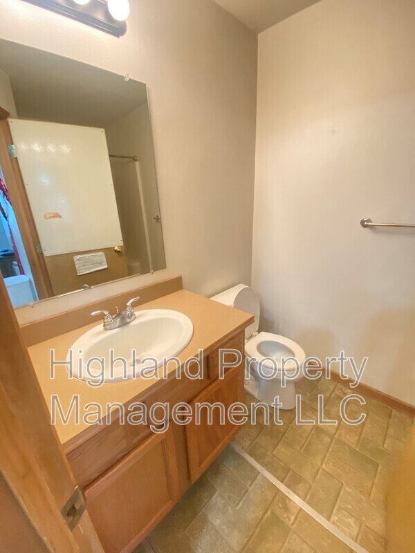 Foto del edificio - 1055 NE B St