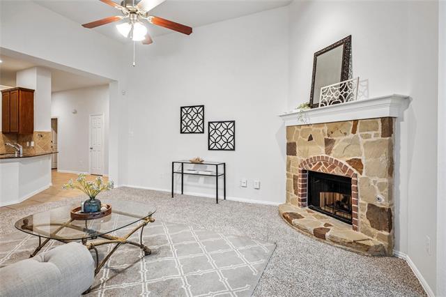 Foto del edificio - 5024 Birchwood Dr