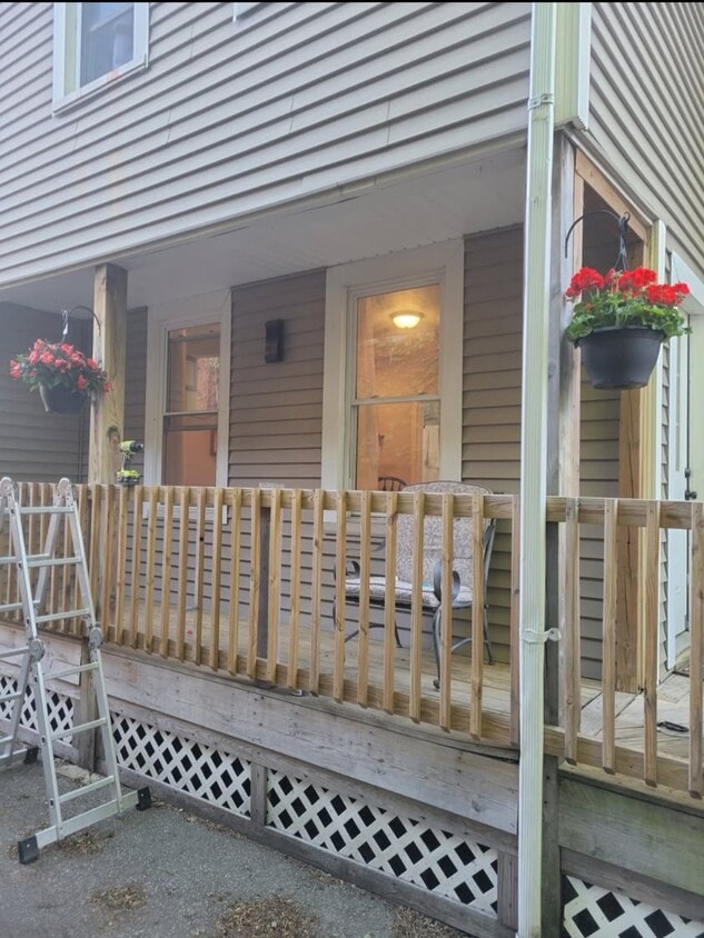 Exterior, private entry. - 106 Atkinson St