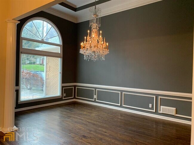 Building Photo - 930 Richmond Hill Dr