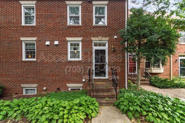 Photo - 449 Old Town Ct Townhome