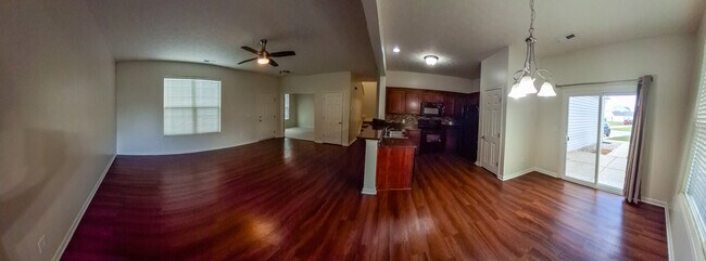 Foto del edificio - 2204 Shadow Creek Blvd