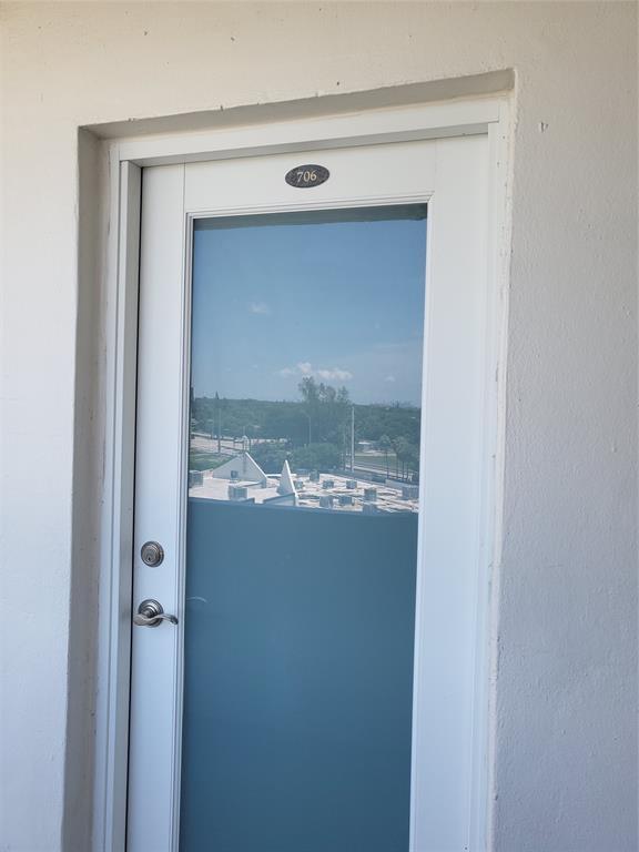 Foto del edificio - 1075 NE Miami Gardens Dr