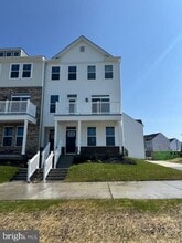 Building Photo - 701 Platinum Dr