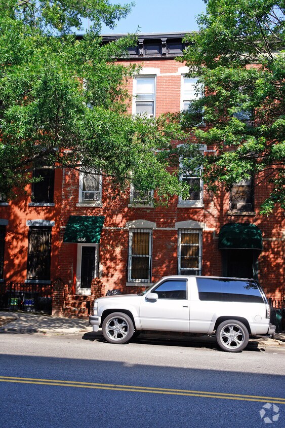 Building Photo - 456 7th Ave