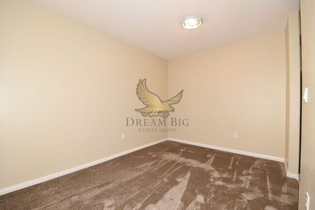 Foto del edificio - 8000 W Badura Ave