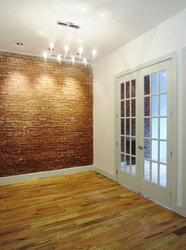 Primary Photo - 1323 Bedford Ave