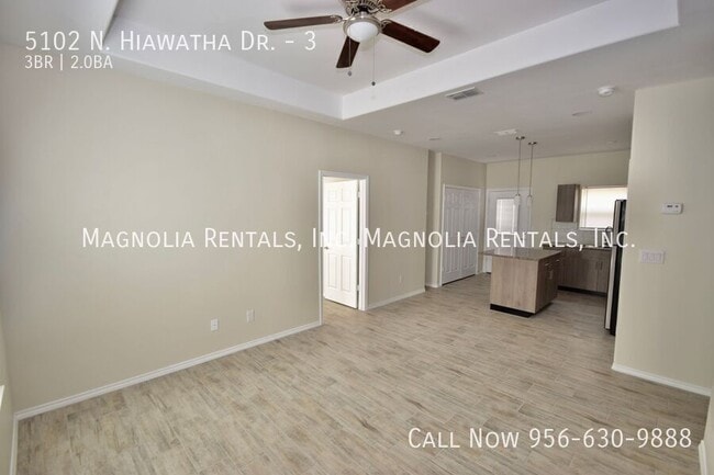 Building Photo - 5102 N Hiawatha Dr