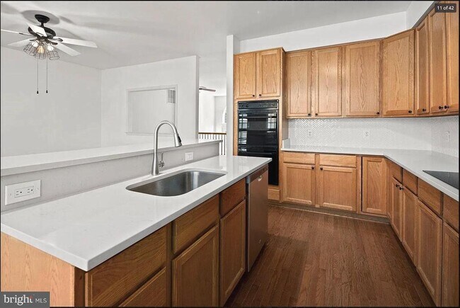 Building Photo - 5394 Chieftain Cir