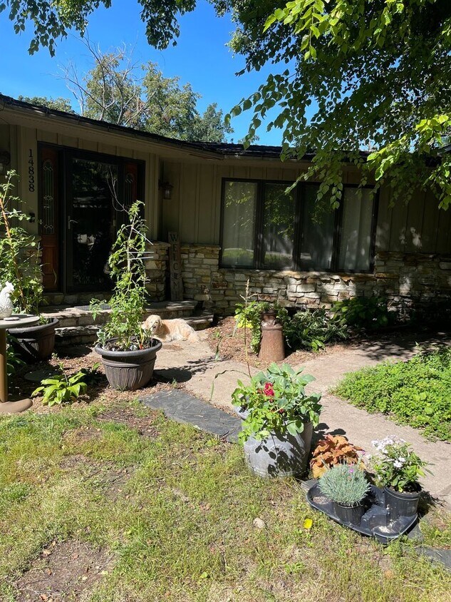 Foto principal - 14838 Kendall Ct