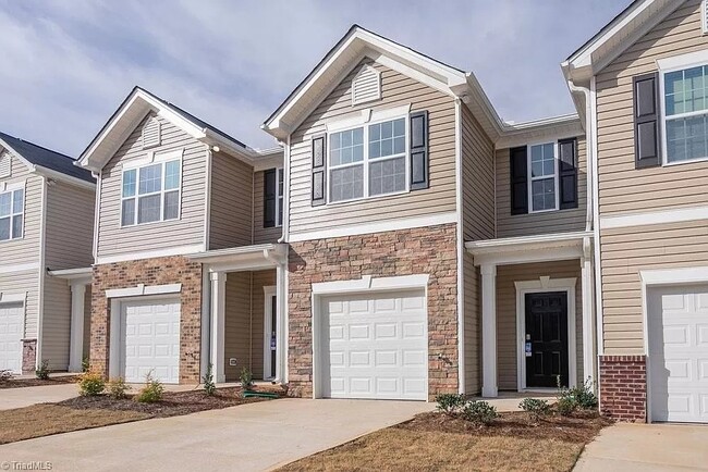 Photo - 1154 Evelynnview Ln (Kernersville, NC) Townhome