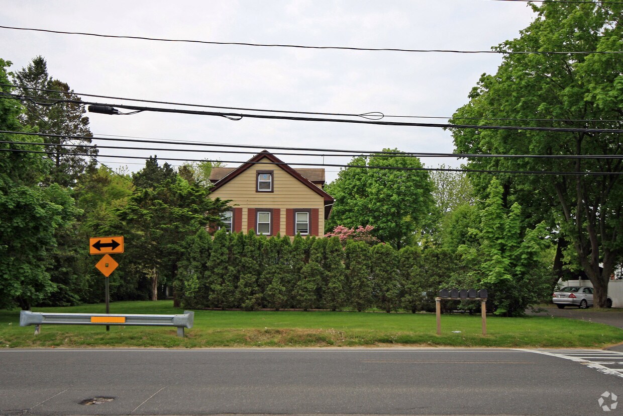 Building Photo - 1188 5th Ave