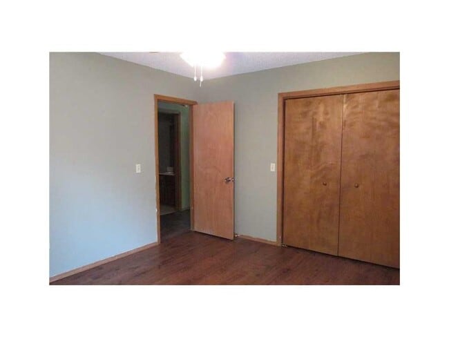 Building Photo - 202 NW J St