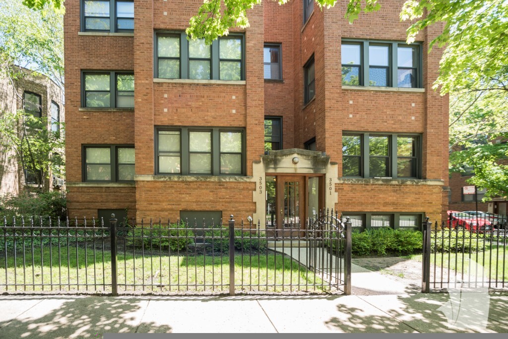 Foto principal - 3501 N Greenview Ave