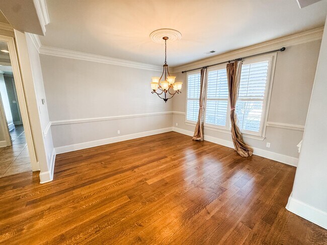 Foto del edificio - 713 Briston Ln