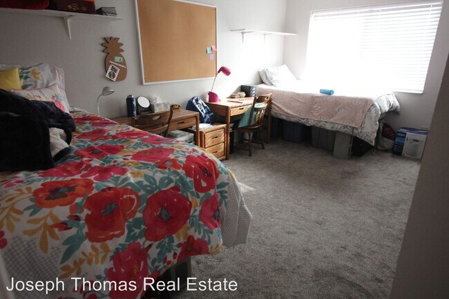 Foto del edificio - 1 br, 1 bath Room For Rent - 948 N 50 E #106
