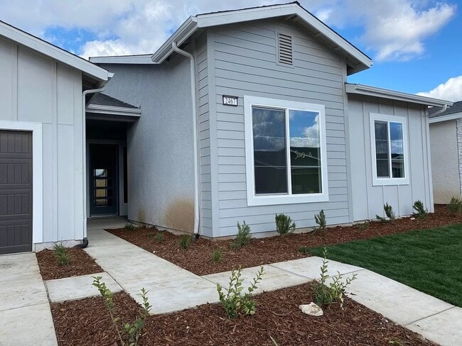 Building Photo - 2467 Valverde Dr