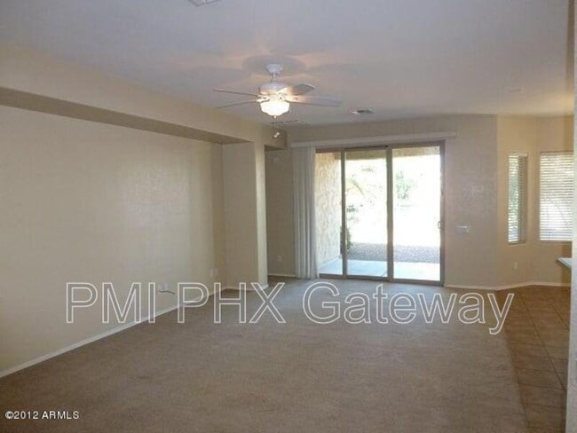 Building Photo - 844 E Indian Wells Pl