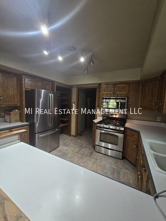 Foto del edificio - 1268 Oakhampton Rd