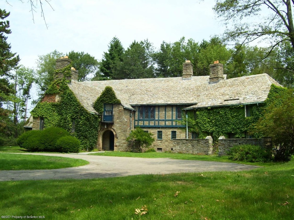 Primary Photo - 502 Waverly Ave