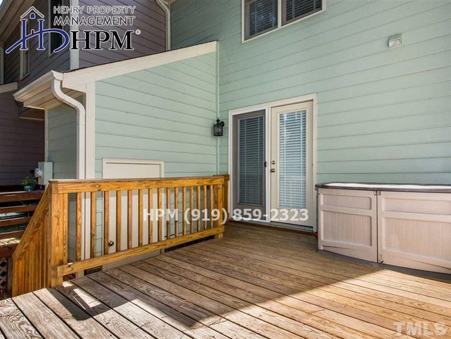 Foto del edificio - 2 Bedroom Townhouse in Oak Park West