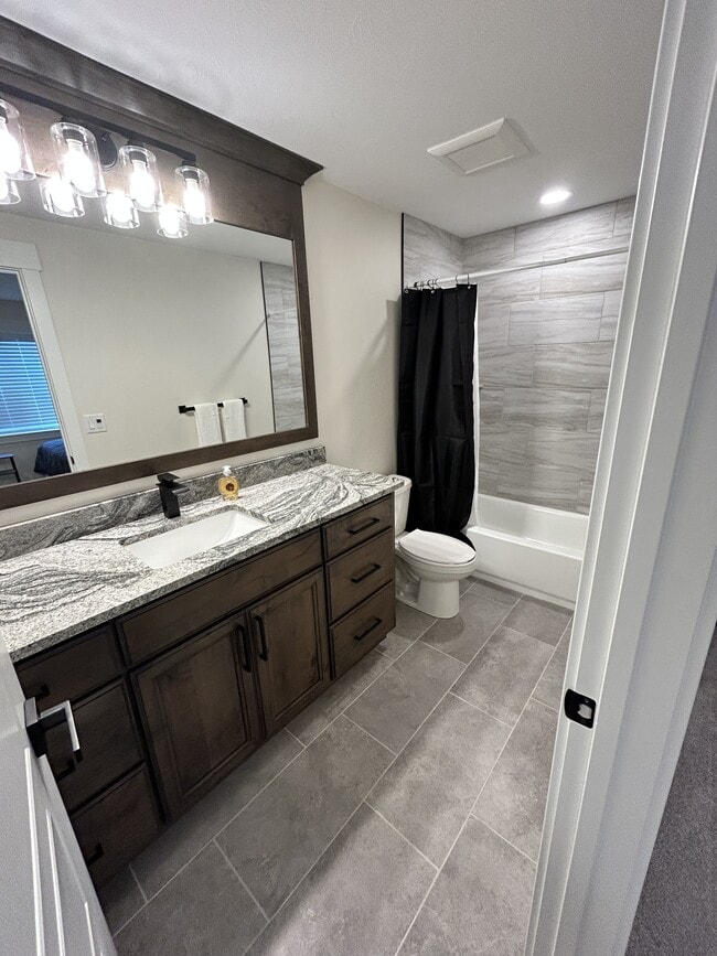 Building Photo - 184 Galena Smt Dr