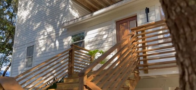 Foto del edificio - 6296 W County Hwy 30A