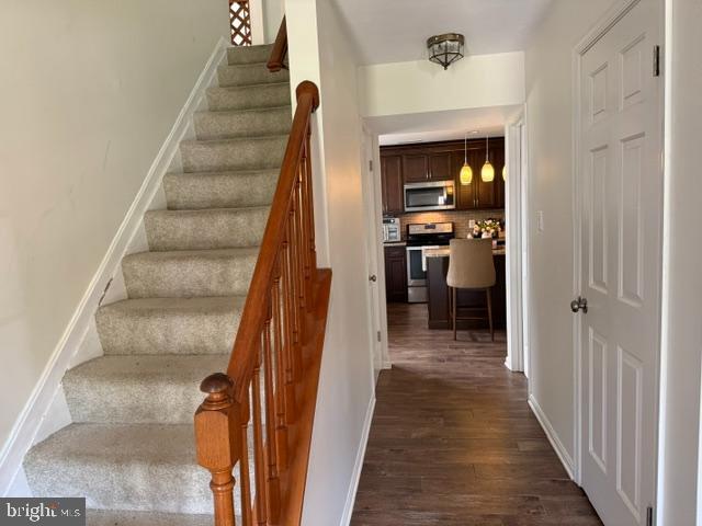 Foto del edificio - 3505 Fox Ridge Rd