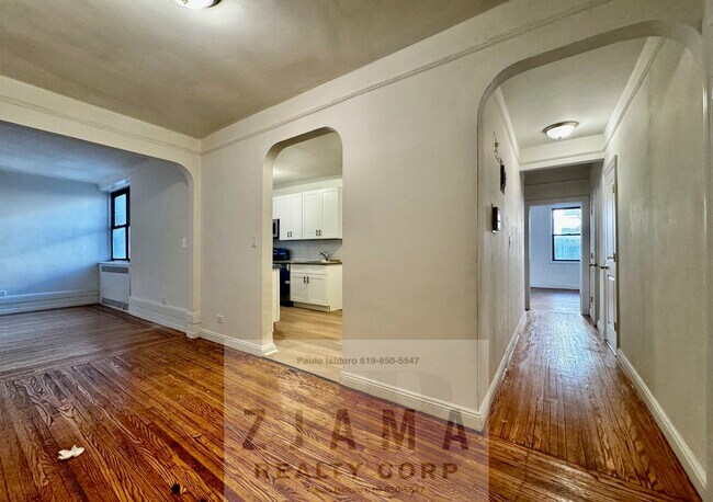 Foto del edificio - 720 St Marks Ave