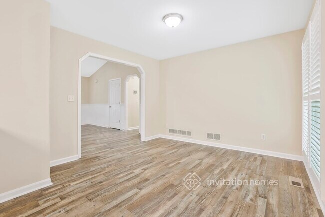 Building Photo - 251 Warrenton Dr