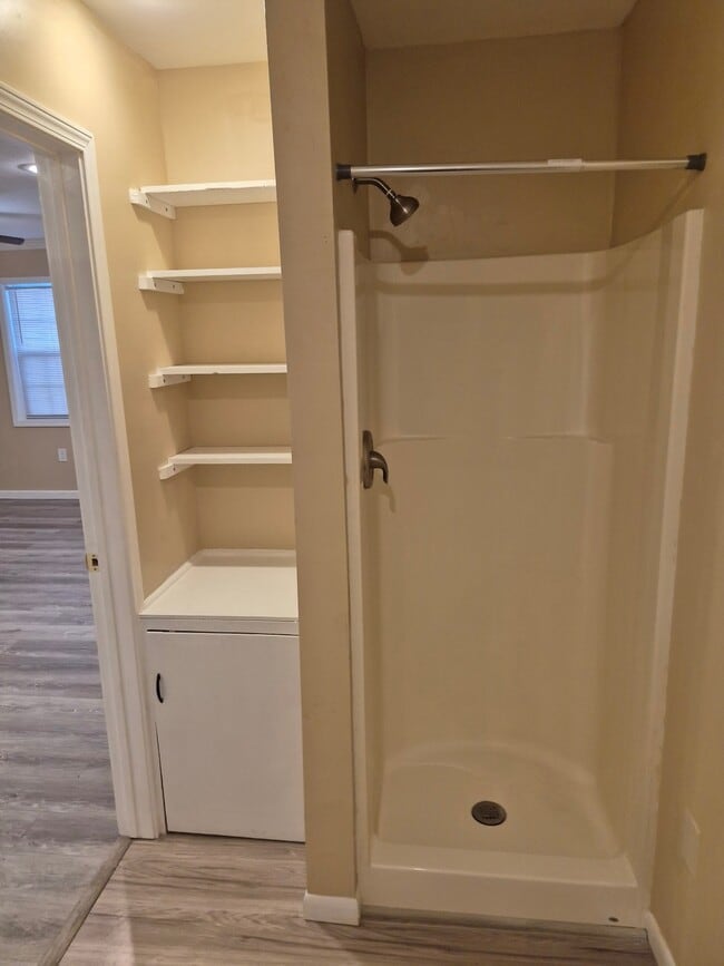 Building Photo - 9400 Lomax St