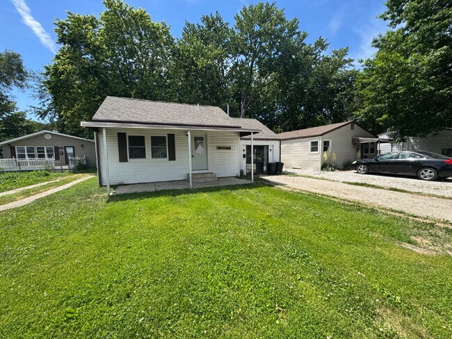Foto del edificio - Charming 3-Bedroom Haven in Springfield with Spacious Living!