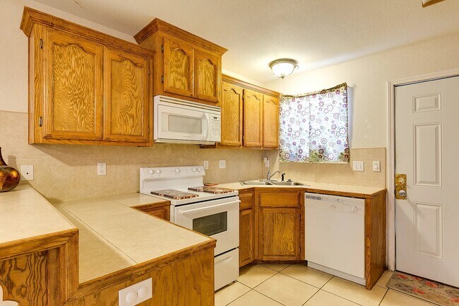 Foto del edificio - 107 S Ridge Ln