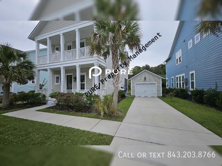 Primary Photo - Luxurious Home minutes from the beach!!