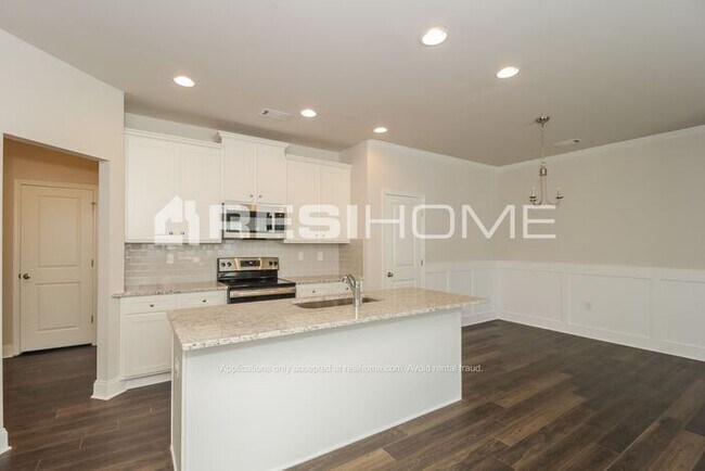 Foto del edificio - 2008 Halcyon Ln