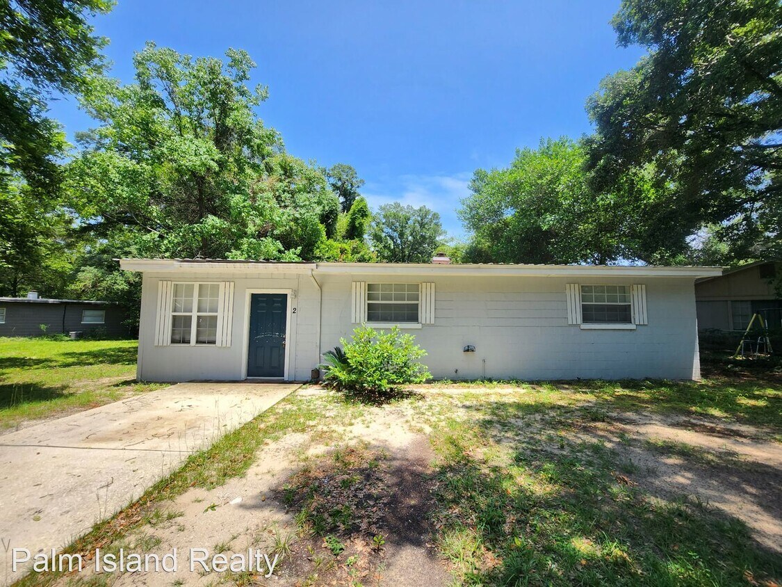 Primary Photo - 3 br, 1 bath House - 2 Nevada Cir